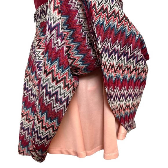 Romeo+Juliet Couture lined knit mini skirt chevron stripe invisible side zipper - Picture 2 of 7